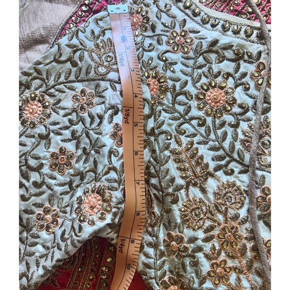 Lehenga - Picture 5 of 7